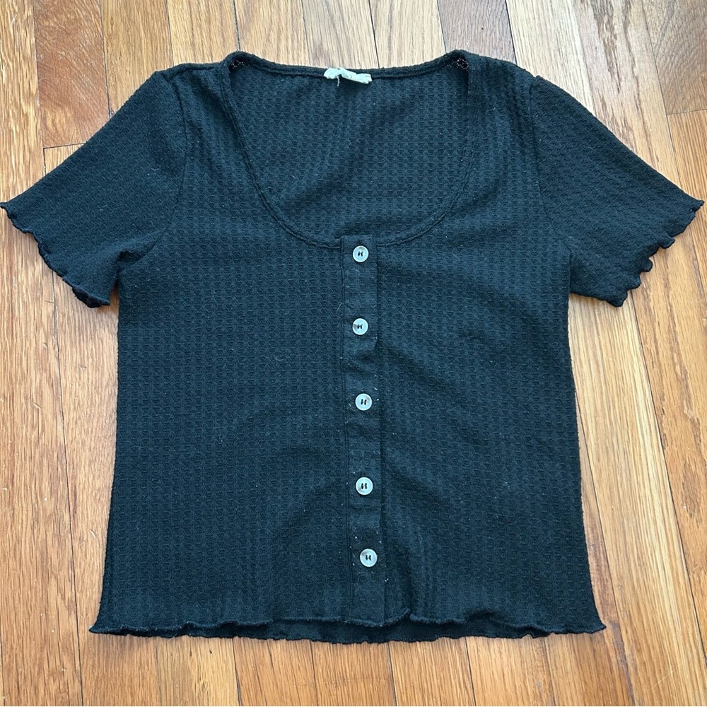 Black cropped button down t shirt